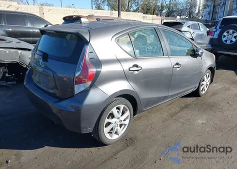 2015 Toyota Prius C Four из США, поврежденный, VIN JTDKDTB34F1105567
